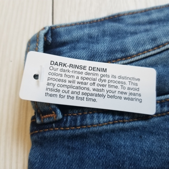 Arizona juniors mid rise denim Jean "shortie" short 2.5" inseam Size 1 NWT - Picture 13 of 15